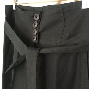 High-waisted four button cuffed trousers
